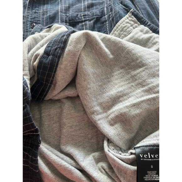 Velvet by Graham and Spencer Navy Plaid Button Down Long Sleeve Shirt - S - Picture 5 of 7